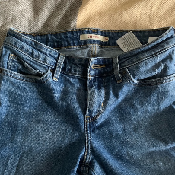 Levi’s woman’s 711 skinny filiforme blue jeans size 26 ** 2 for $25.00** - Picture 9 of 12
